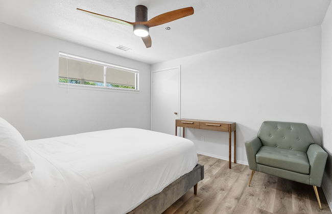 5BR Relaxation Haven Hot Tub Pool Table Fun M - Foto 16