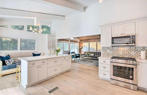 Serene Home with Fire Pit, Deck and Easy Access to ATL - Foto 13