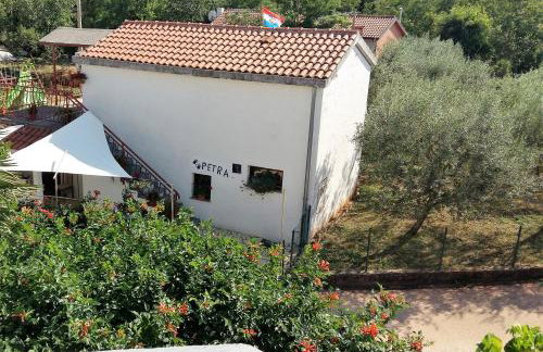 KUĆA ZA ODMOR PETRA - Foto 1