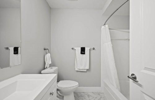 Spacious & Stylish Stay in Rochester Prime Spot - Foto 6