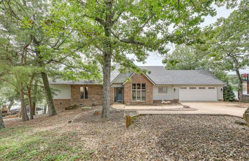 Bella Vista Home with Kayaks and Deck on Loch Lomond! - Photo 41