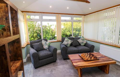 Little Acorns - Photo 6