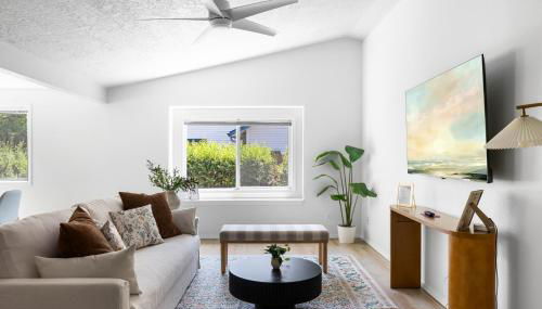 Stylish Renovation, Perfect for Families & Pets, Garage Parking, Sleeps 10 - Foto 2