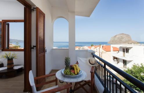 Venetia Apartments - Photo 1