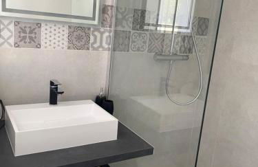 La Villa Perchée, Appartements Élégants, sauna Privé, sport, terrasses et Vue Panoramique, Parking protégé, proche PARIS - Foto 51