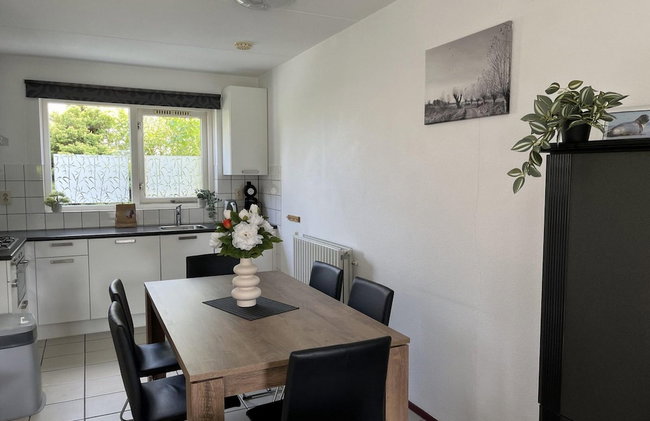 Cosy Bungalow Near the Beach - Photo 50