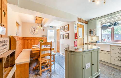 Egmont Farmhouse - Photo 12