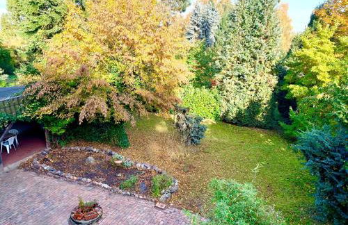 DEUTSCHE VILLA - SUPERIOR APARTMENT- 1 Obergeschoss mit gem Sauna und Garten - Foto 33