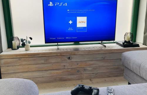 StudioIModernIZentrumIWLANIParkplatzIDisneyPlus - Foto 33