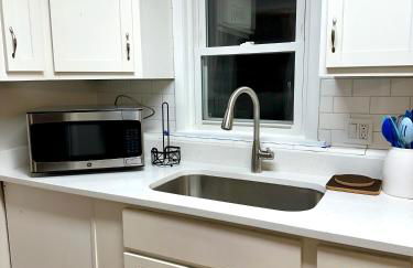 Charming and Convenient 2br 1ba apt - fully furnished and equipped - fast Internet - Foto 5