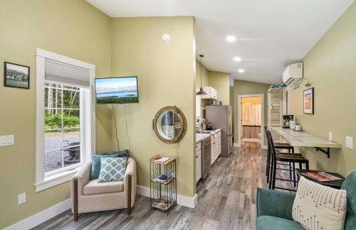 Secluded Bungalow Near Acadia and Bar Harbor -Private, Pet Friendly, Fire Pit - Foto 18