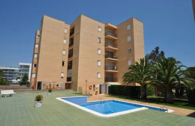 Apartment in Roses Near Sandy Beach - Photo 1