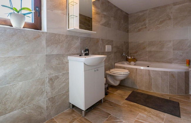 Large Holiday Home With Private Pool, Wellness & Sea View - Foto 13