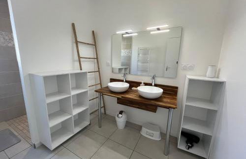 Gîte neuf, à 12mn du Futuroscope, 9 personnes-Le Coquelicot - Foto 13