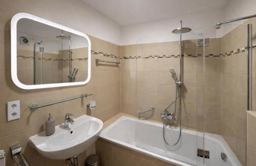 Stilvolles Studio für bis zu 6 Gäste - Balkon & Parkplatz - Foto 11