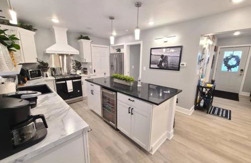 Newly Built Waterfront home w/Amazing Views - Foto 43