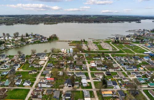 Modern Lake House 3 Blocks from the Lake! - Foto 16