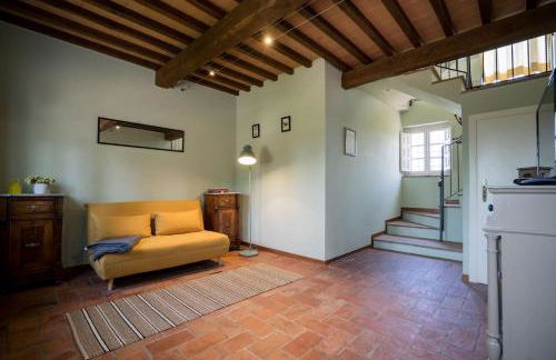 Casale rinnovato immerso nella campagna con splendida piscina privata - Foto 39