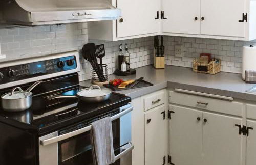 Amazing Escape King Bed BSU Parking Fire Pit - Photo 18