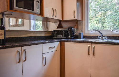 Robin's Retreat - Photo 8