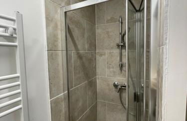 Le petit cosy - proche centrale tricastin & marché aux truffes - Foto 6