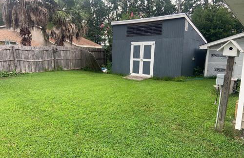 Cheerful two bedroom house 1.5 miles from beach. - Foto 6