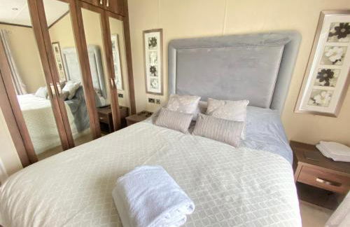 Wildflower, Premium Plus Hot Tub Lodge - Foto 7