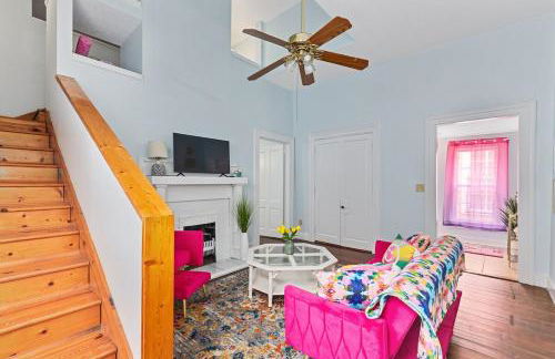 Uptown Colorful Cottage by the Riverwalk - Foto 2