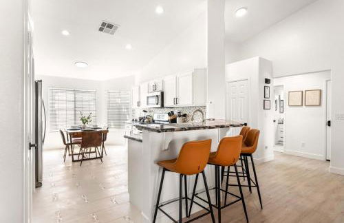 Spacious 5 Bedroom House with Heated Pool and Jacuzzi - Foto 11