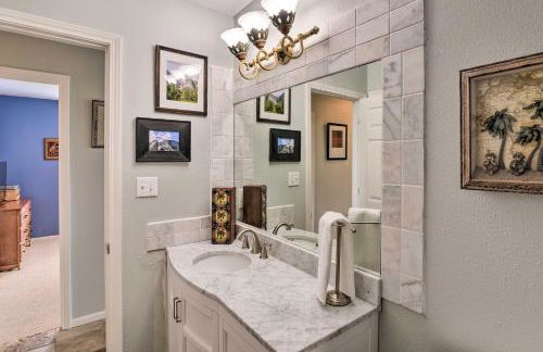 Unwind Poolside, Walk to Beach! Galveston Retreat - Foto 18