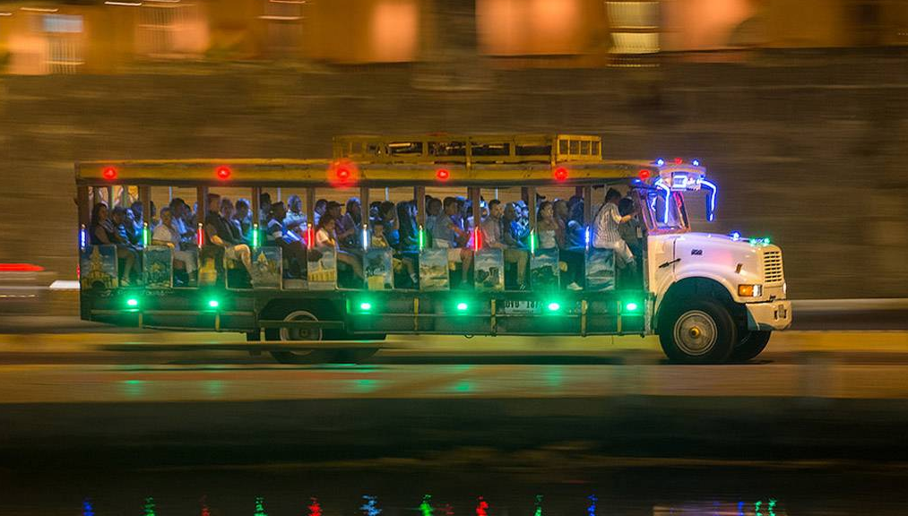 Tour en chiva rumbera por Cartagena - Foto 2