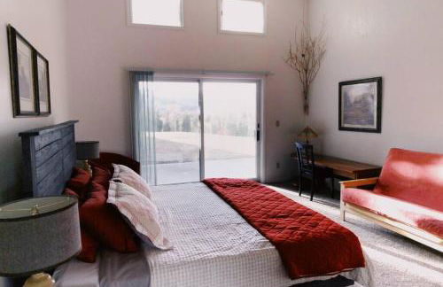 Charming, Spacious, Contemporary Mountain Retreat - Foto 35