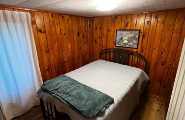 Cabin with Golf Course Across the street - Foto 6