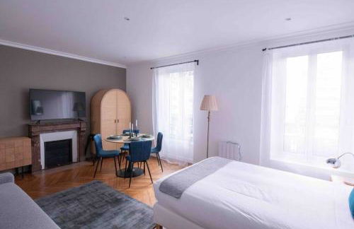 Le Charmant - Parking Gratuit, Wifi, RER C Choisy-le-Roi - Foto 9