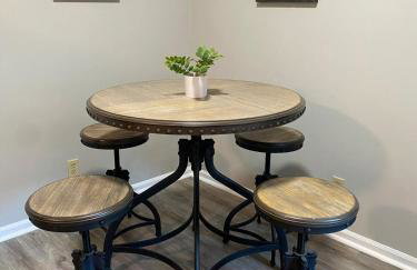 Sweet Home Alabama 4BR 2BA oasis with pool WI-FI - Foto 36