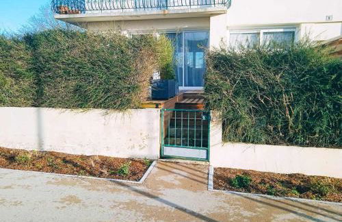 Superbe T3 terrasse et jardin centre bourg - Photo 25