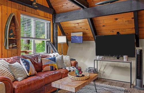 Retro A-Frame Cabin - Hot tub Firepit & Fireplace - Foto 7