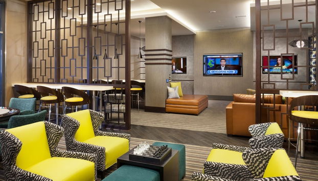 Coin salon dans le hall