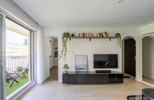 Spacious & Cozy 2-Room with Balcony - Foto 1