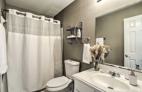 Luxe Home 30 Miles to Houston with Pool and Grill - Foto 21