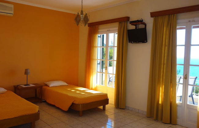 Natalia Apartment B With Panoramic sea Views of Agios Gordios bay - Foto 13