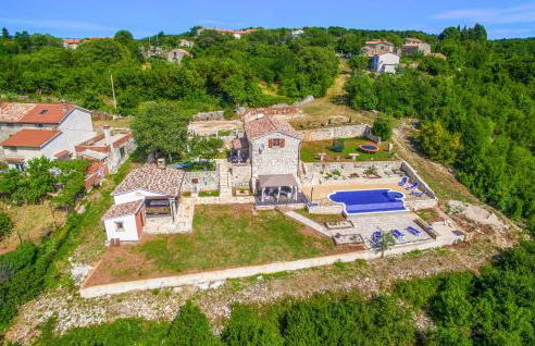 2 Bedroom Beautiful Home In Labin - Foto 13