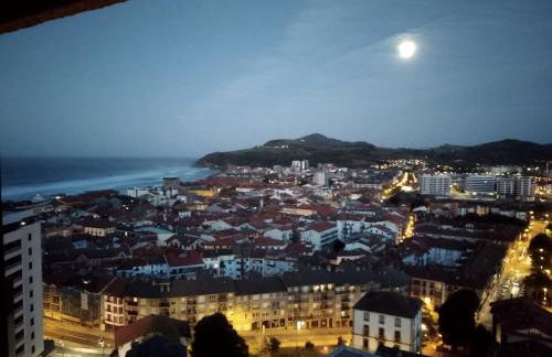 OFERTA ESPECIAL ÚLTIMA HORA - SARAKATUA15 - vistas espectaculares - familias y parejas - 2 dormitorios independientes - amplio salón cocina comedor - tarjeta parking OTA GRATIS - Julio y agosto estancia mínima 7 noches de domingo a domingo - - Foto 7