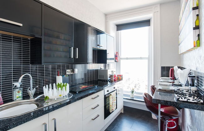 Ar Lan Y Mor Seaside Apartment - Photo 10