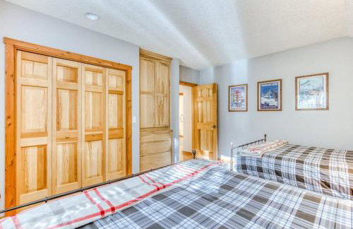 Lazy Bear Lodge · Spacious 6BR Lodge with Chef's Kitchen, Hot Tub, Golf Views and more - Foto 49