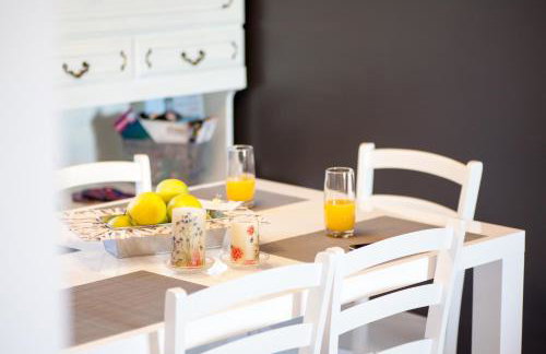 Two Bedroom Apartment with Sea View & Balcony - Foto 33