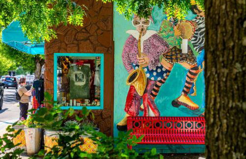 Stay Portland - The Tiny Oasis Steps to Local Coffee & Restaurants - Photo 36