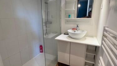 Maison proche du lac et océan avec Jacuzzi privatif - Foto 4