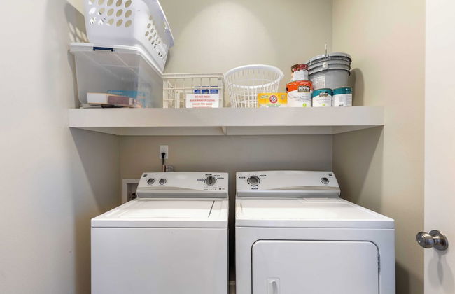 Pelican Retreat by Avantstay 5 Mins TO Beach Pet Friendly w/ Pool & Bbq! - Foto 34