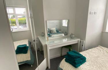 Modern 2 bedroom apartment, with car parking. - Foto 12